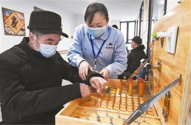 足不出户,享受养老服务(消费视窗&middot;让社区生活更加便利④)