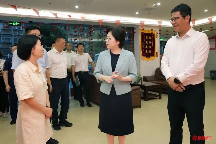 梅亦调研养老服务工作