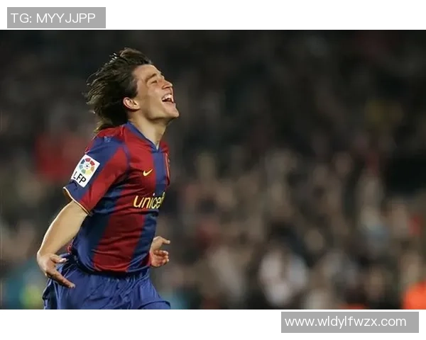 从绿茵新星到球队核心维萨成长历程与辉煌成就解析 从绿茵新星到球队核心维萨成长历程与辉煌成就解析